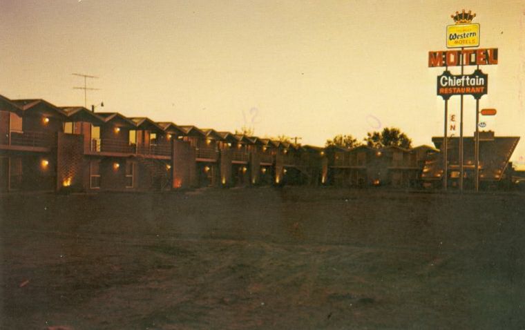 AZ008400.jpg