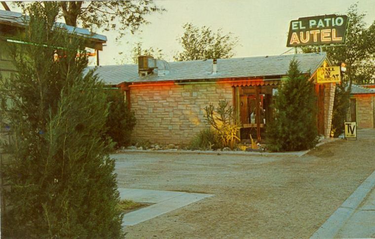 AZ019800.jpg
