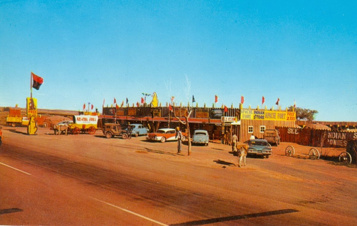 AZ027100.jpg