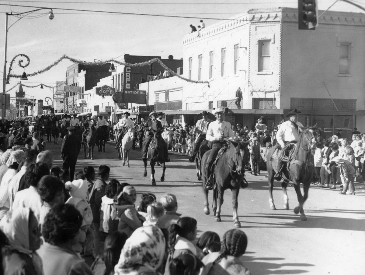 AZ028235.jpg