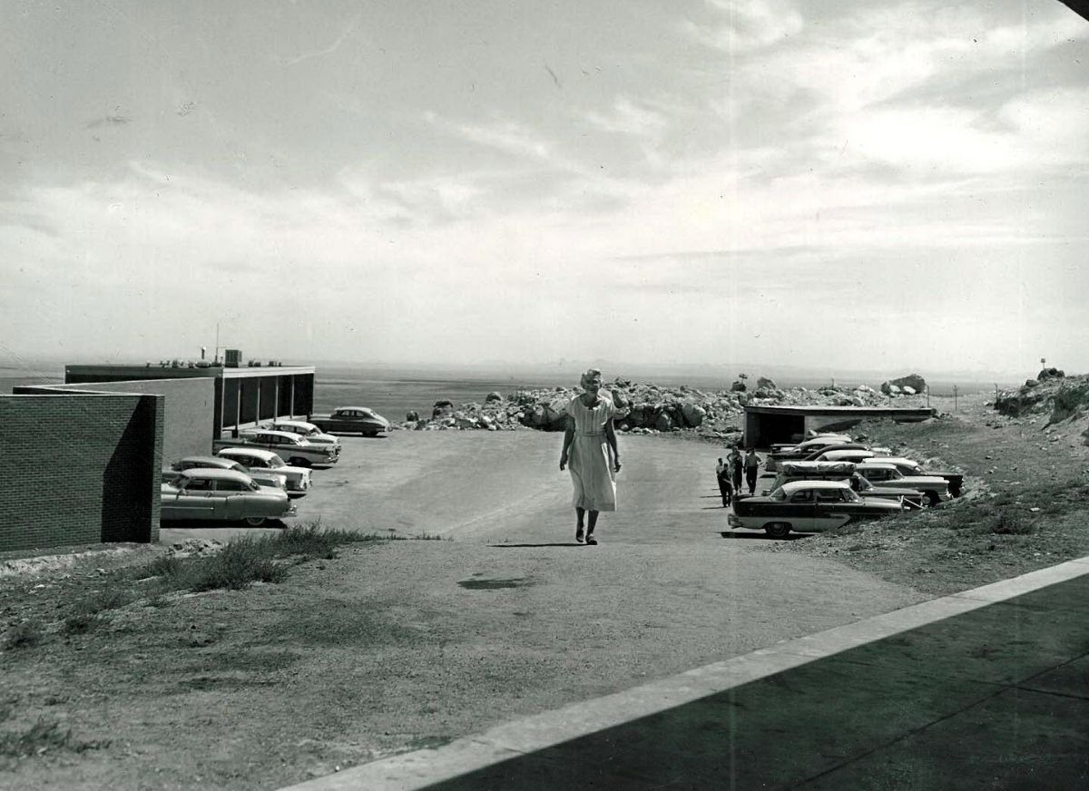 AZ037820.jpg