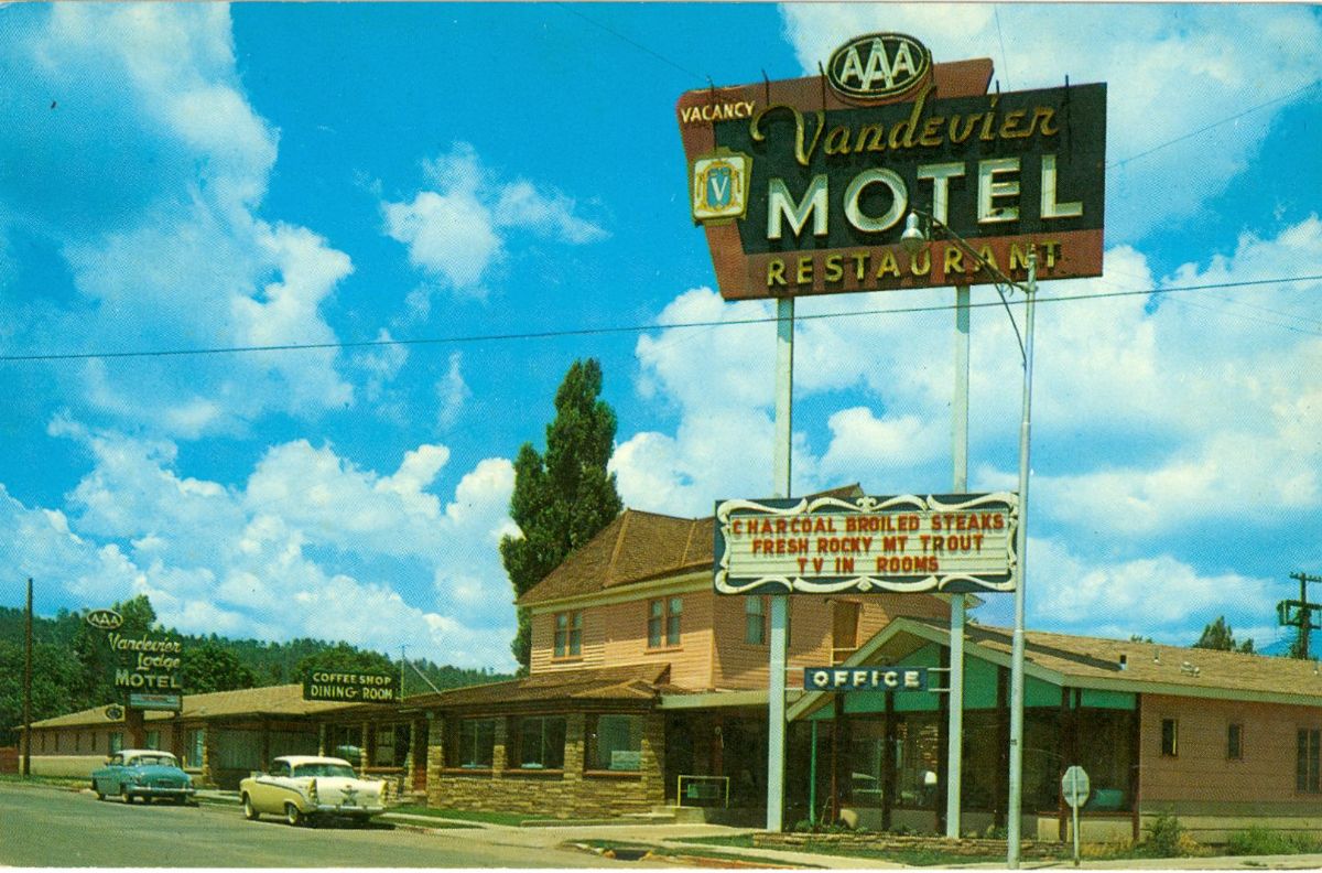 AZ053320.jpg