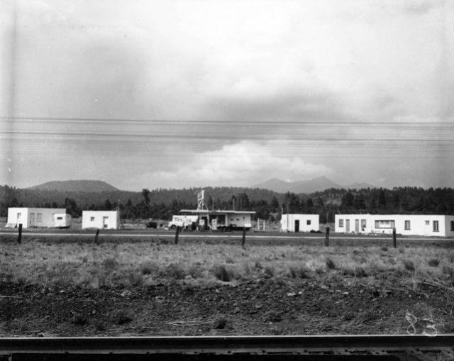 AZ057800.jpg