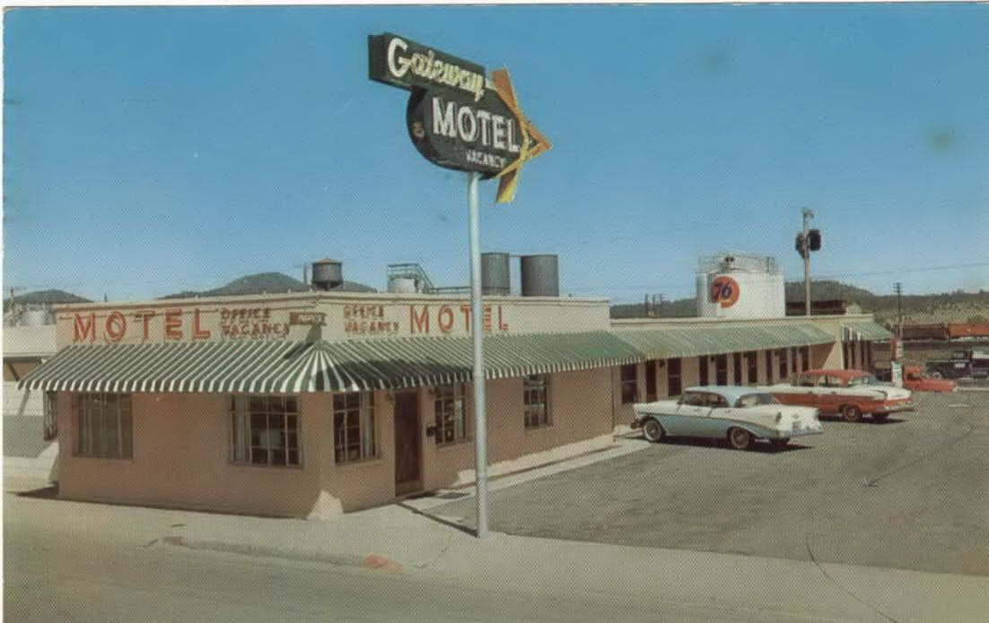 AZ060880.jpg