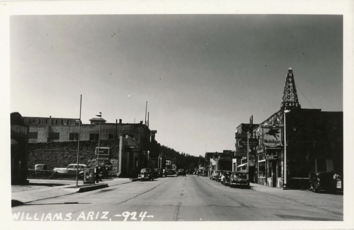 AZ062802.jpg