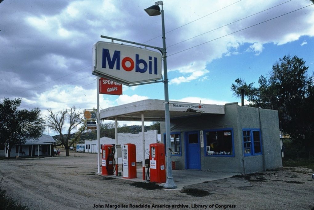 AZ074296.jpg