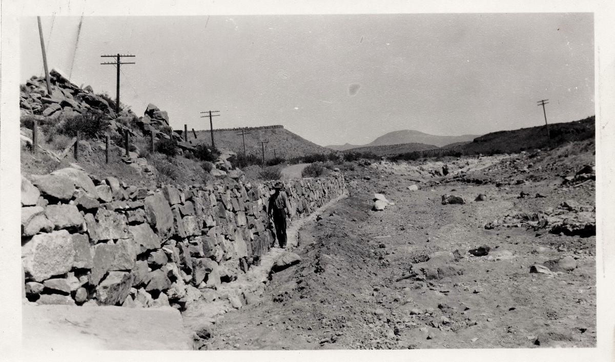 AZ074916.jpg