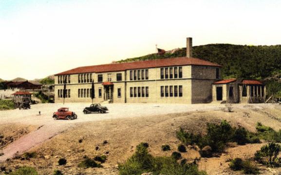 AZ085210.jpg