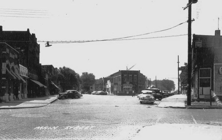 IL031400.jpg