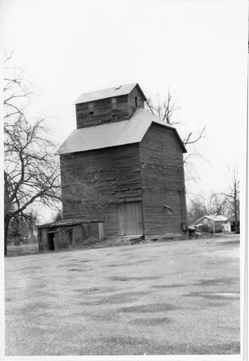 IL041909.jpg