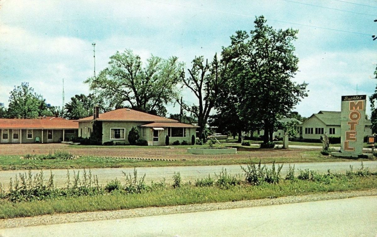 IL045505.jpg