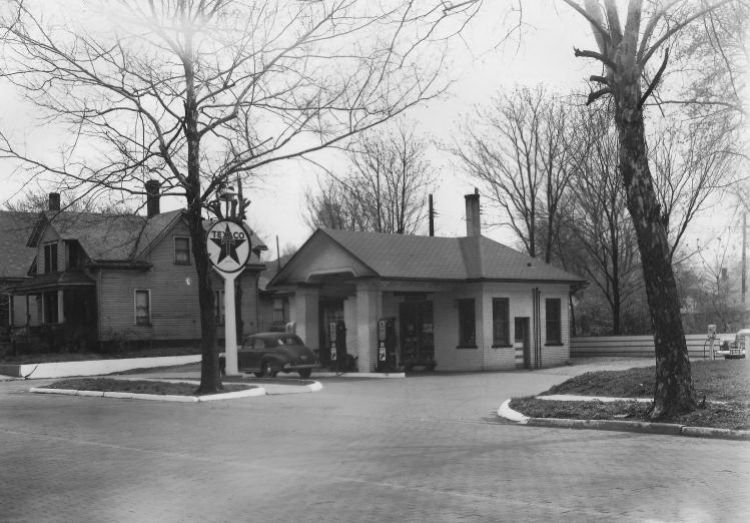 IL057900.jpg