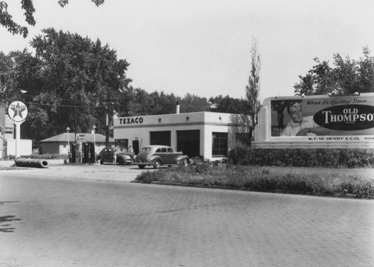 IL058100.jpg