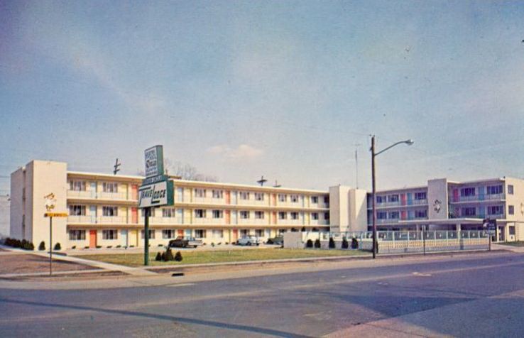 IL059700.jpg