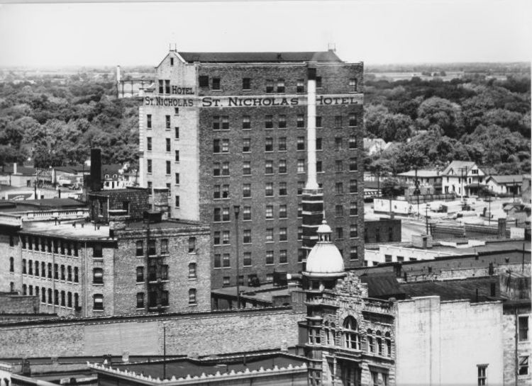 IL061600.jpg