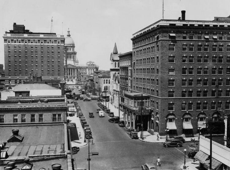 IL062400.jpg