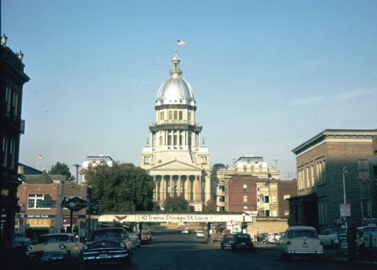 IL062500.jpg