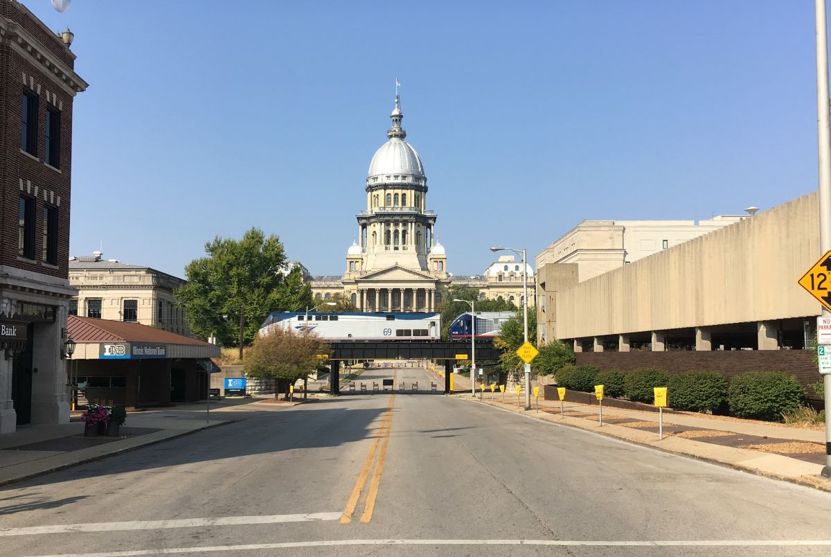 IL062505.jpg
