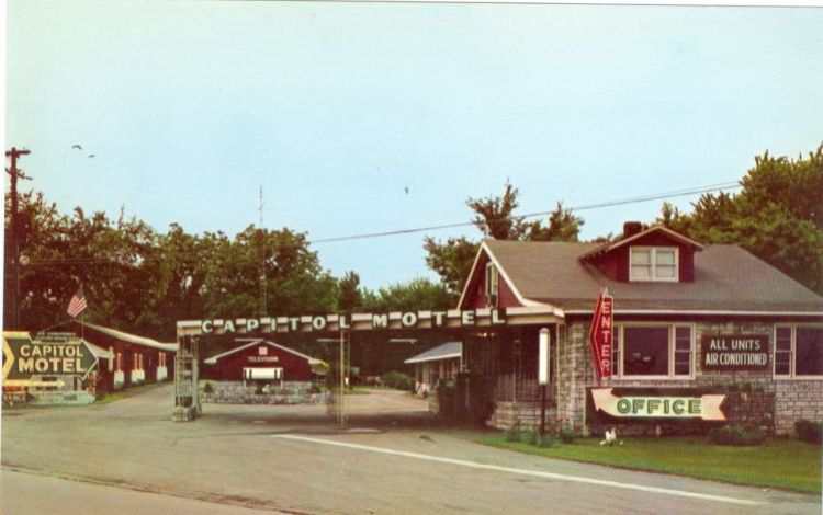 IL064700.jpg