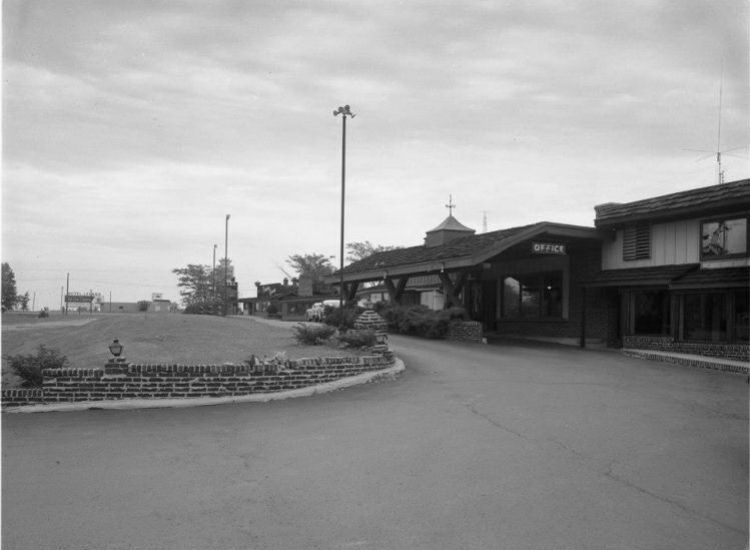 IL070900.jpg