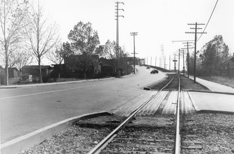 IL096200.jpg