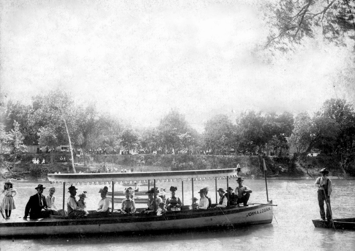 KS097250.jpg