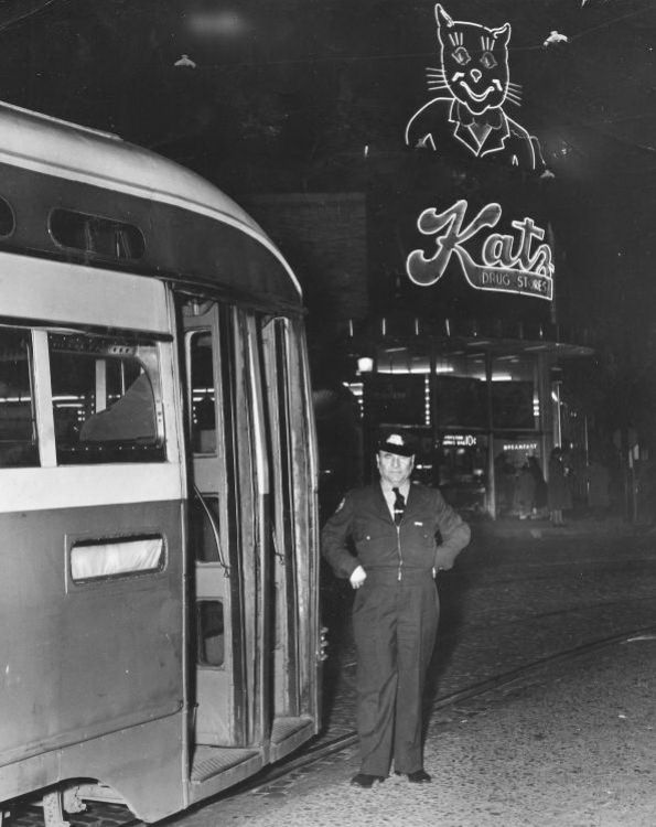 MOE46350.jpg