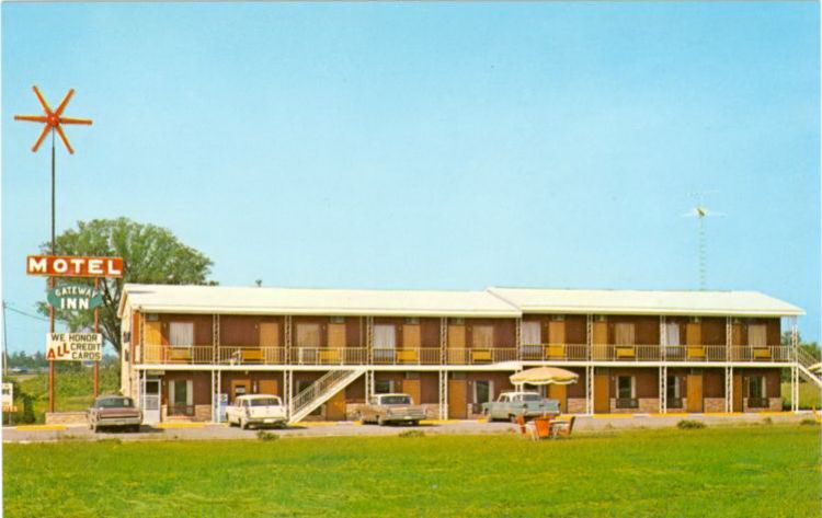 MOJ85000.jpg