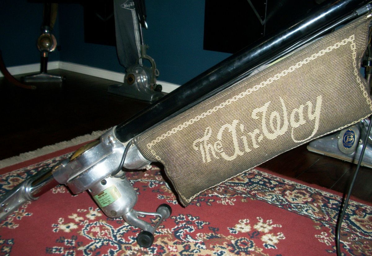MOJ87000.jpg