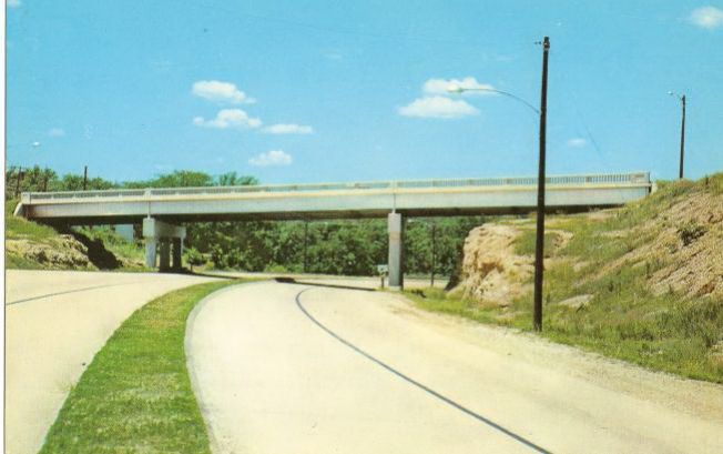 MOL01000.jpg