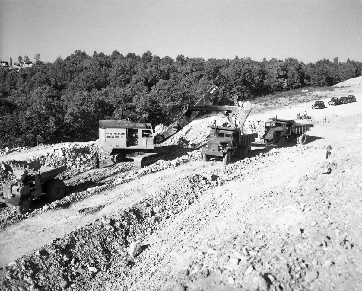 MON61280.jpg