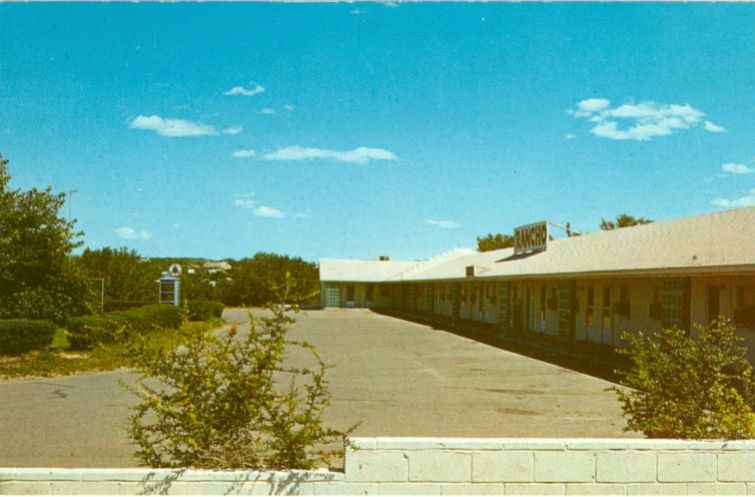 NM020825.jpg